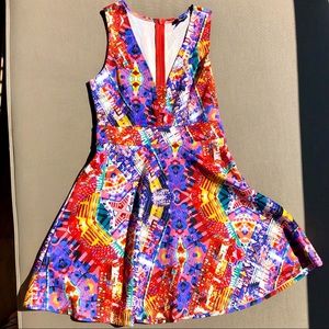 Trippy— Keyhole Sleeveless Dress by Aqua, Multi Print 🙀